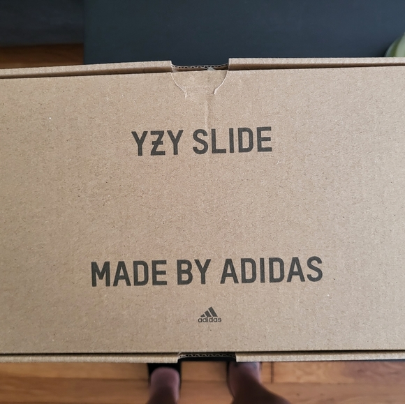 Yeezy Onyx Slides 100% Authentic - Picture 5 of 7